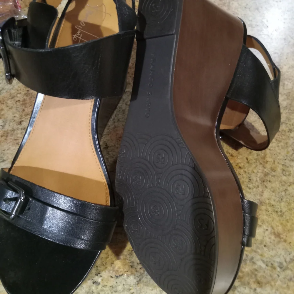 Shoes - Picture 3 of 8